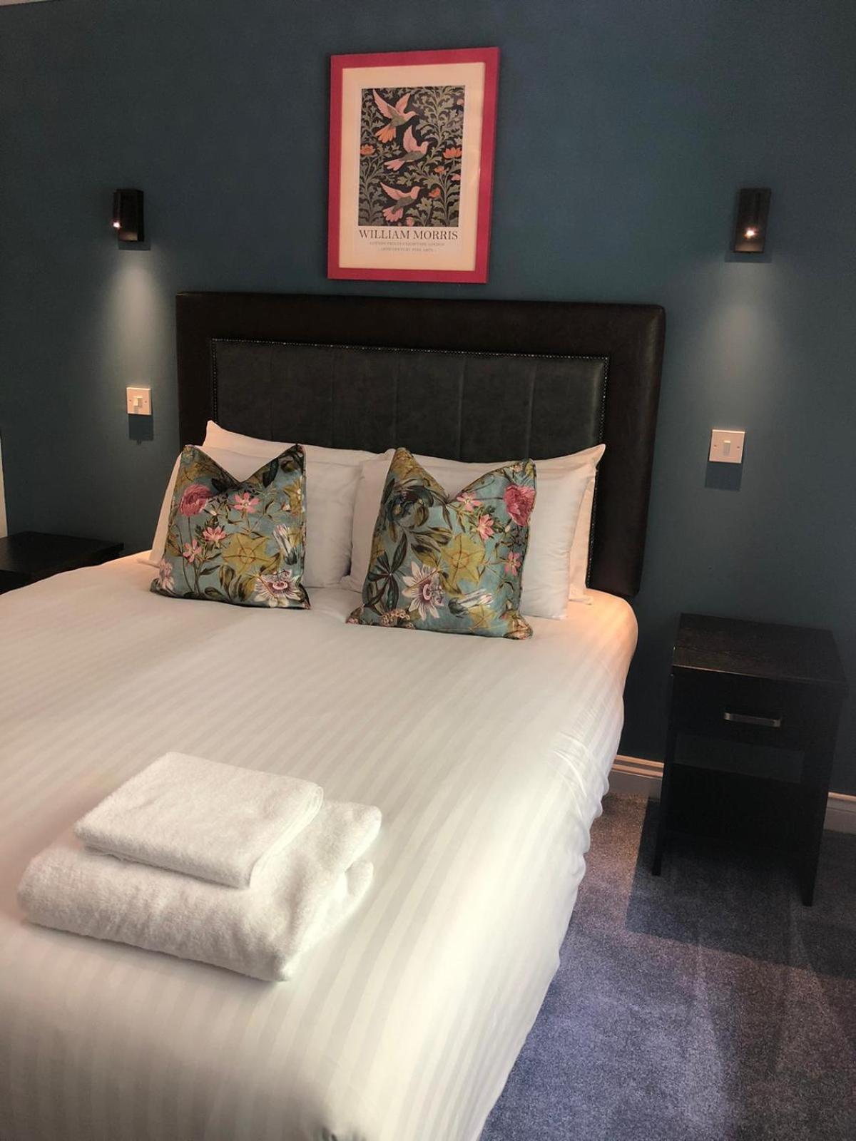 The Gilvenbank Hotel Glenrothes Extérieur photo
